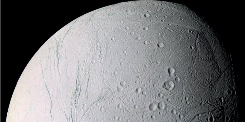 Несподівано. Токсичний газ на Енцеладі може сприяти зародженню життя